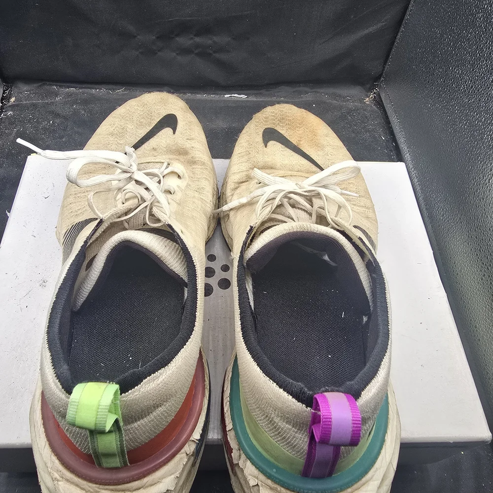 Nike cream sneakers